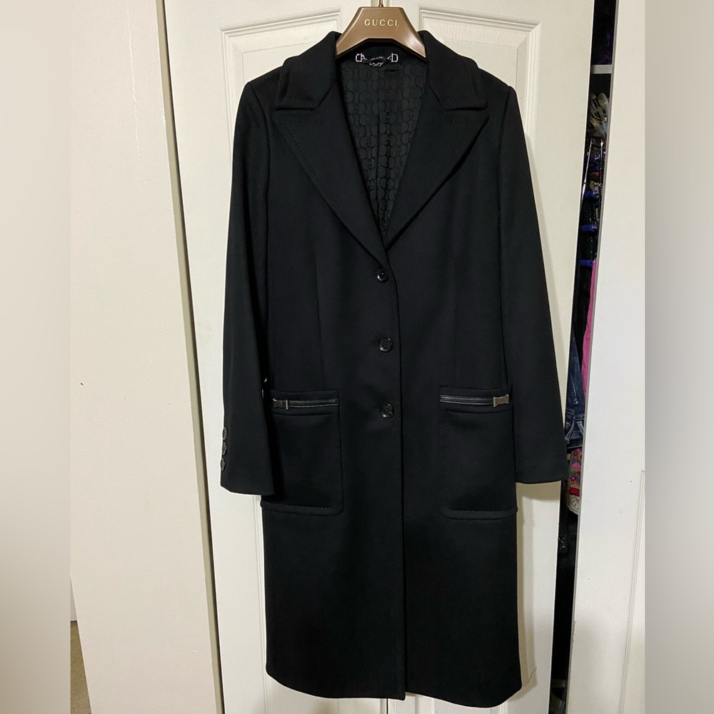 Gucci New without tag Black 100% Lana Wool coat IT42/ US6 Small.